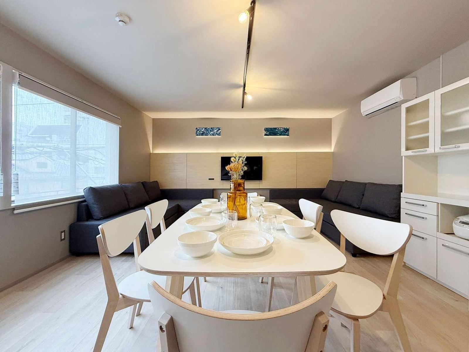 Reno Bld - Modern 2-story Near Peace Park Sleeps 10 Appartamento Hiroshima